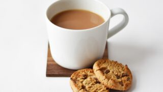 漢方をコーヒーメーカーの隣に置いて続けるはるか
