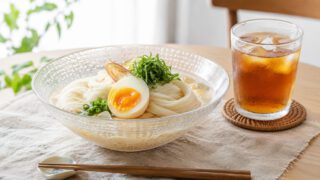 そうめんと半熟卵とアイスティー